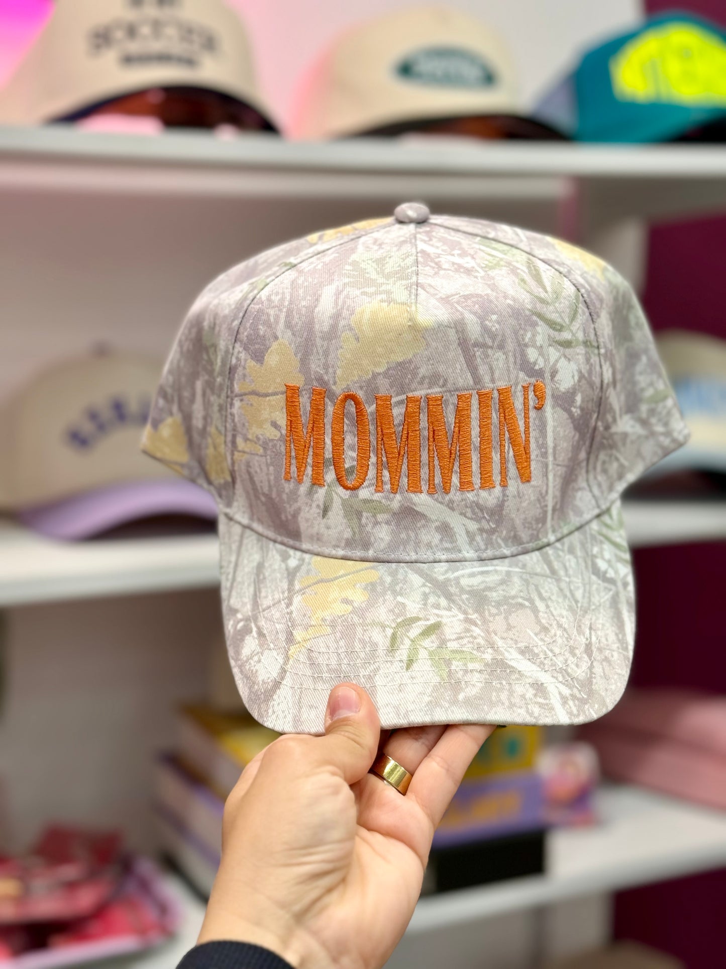 MOMMIN’ Camo Trucker Hat