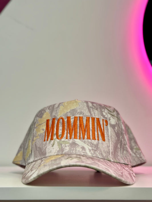 MOMMIN’ Camo Trucker Hat